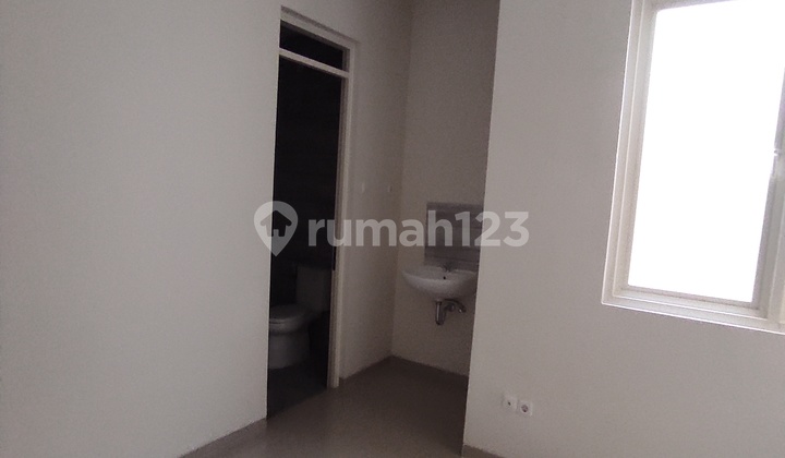 New house for sale, fresh and near Kenjeran main road. New house for sale, fresh and near Kenjeran main road.