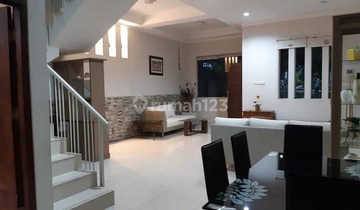 Rumah Lux Indah di Setraduta 2