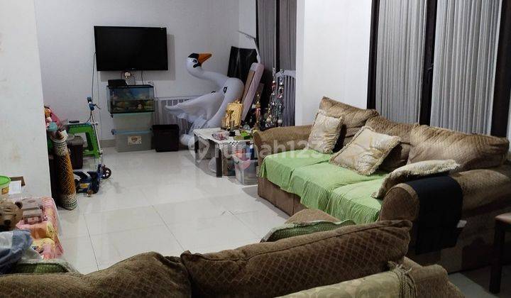 Rumah Strategis di Pulomas Residence Jakarta Timur 2