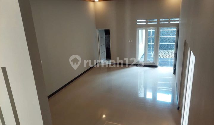 Rumah Mewah 2lt Modern Tengah Kota Dkt Paragaon Mall  2