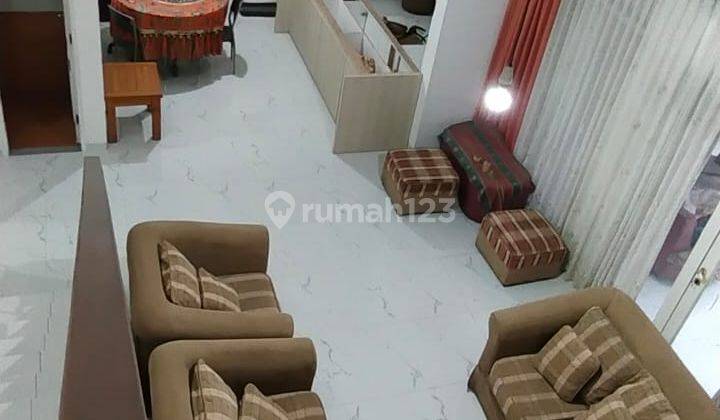 Dijual rumah 2 lantai depan taman, dilingkungan yg aman dan nyaman taman edelweis 1