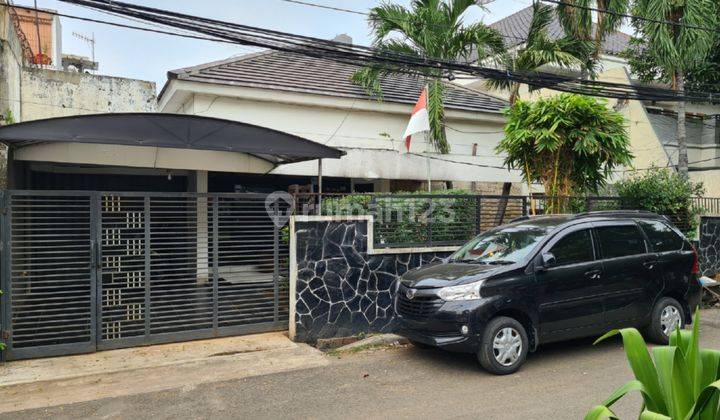 Dijual Rumah Klasik Terawat di Cempaka Putih Barat Jakarta Pusat 1