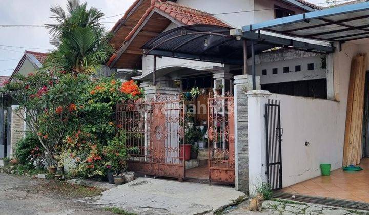 Rumah Bagus Banget di Taman Kopo Indah 2 1