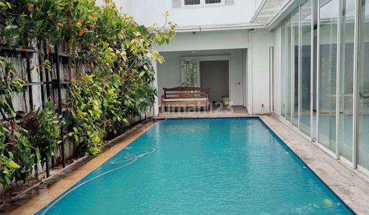 Villa Cinere Mas Modern Minimalis Best Location 1