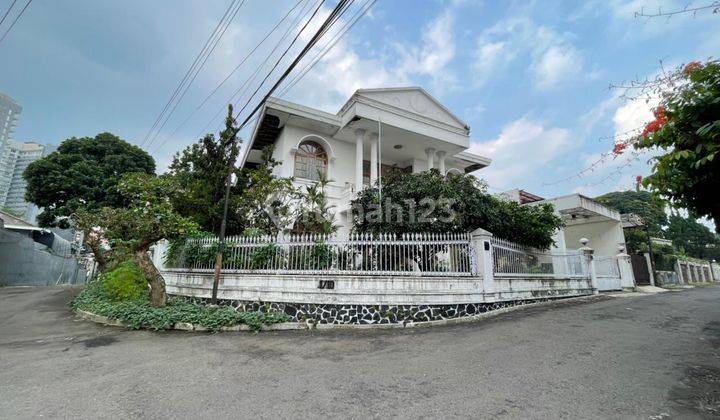 Rumah bagus cantik dan sangat terawat siap huni. 2