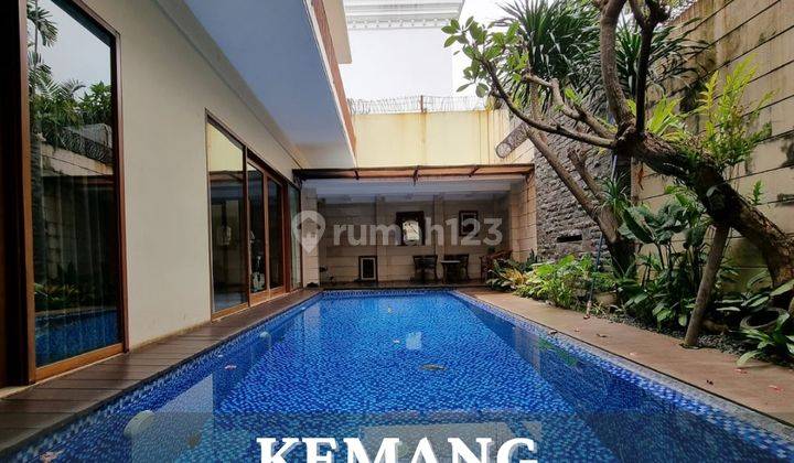 Modern Minimalis House at Kemang 1