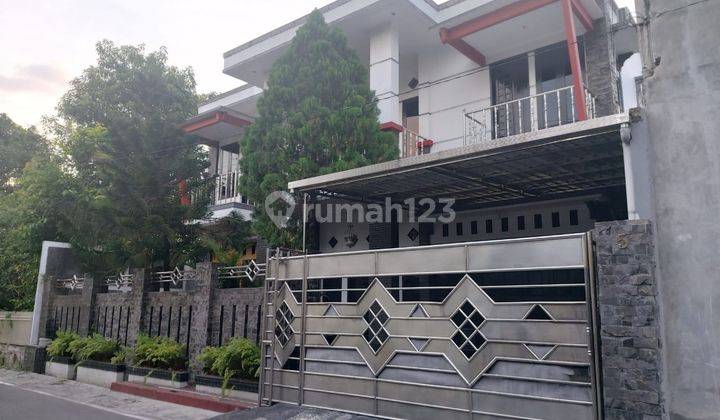 Rumah mewah di Manahan Solo 1