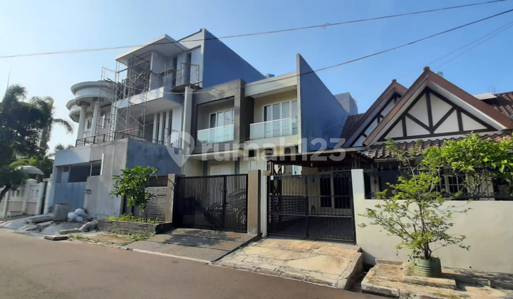 Rumah Bagus Di Kembang Elok I, Kebon Jeruk. Cocok Utk Hunian 2