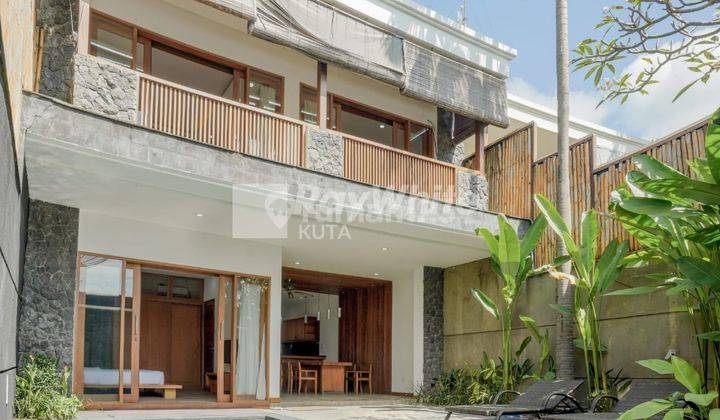 Modern Style Luxury Villa Location Villa Area in Seminyak Bali 1