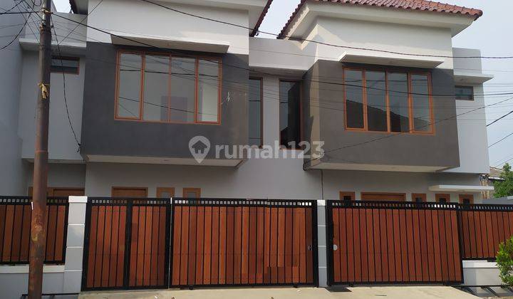 BRAND NEW HOUSE @LEBAK BULUS 1