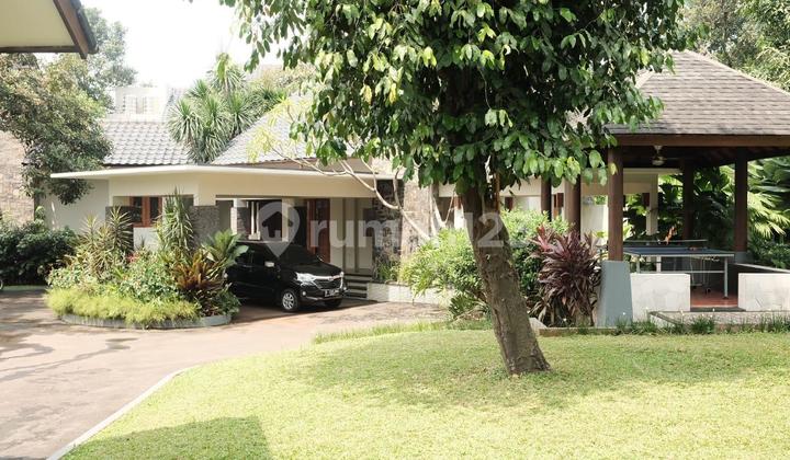 Rumah Halaman Luas di Cilandak Barat Dekat Citos 2