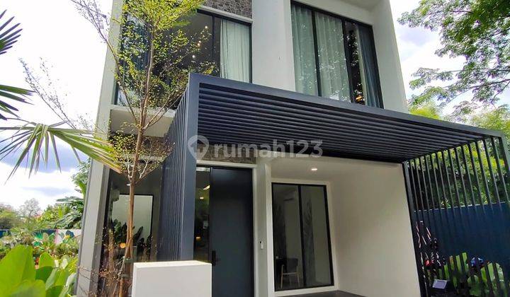 Rumah modern minimalis di villa meruya 1