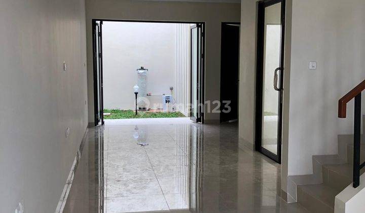 Dijual RUmah Baru Minimalis Metland Puri 2