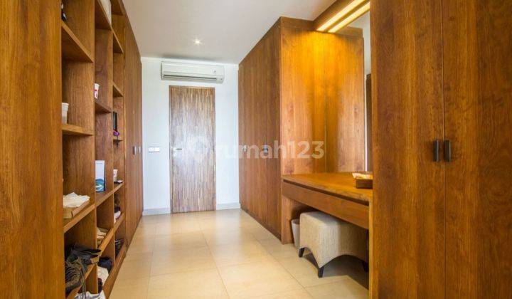 LUXURY BEACHFRONT VILLA IN BERAWA CANGGU 2