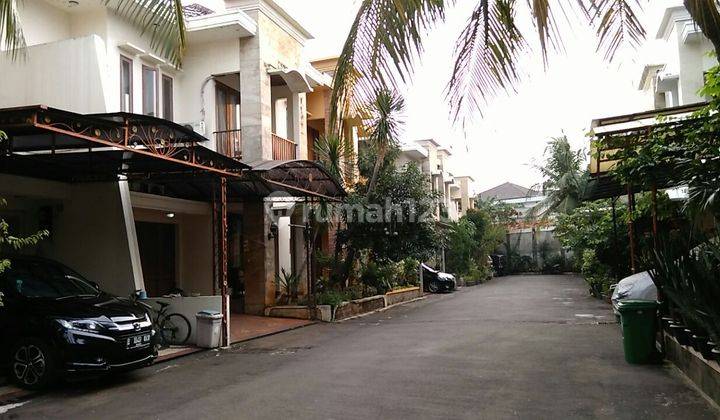 Turun Harga Rumah Dalam Town House One Gate System 3 menit dari Penvil Jakarta Selatan 1