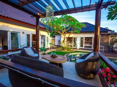 TROPICAL BRAND NEW VILLA BEACH SIDE BERAWA CANGGU 1