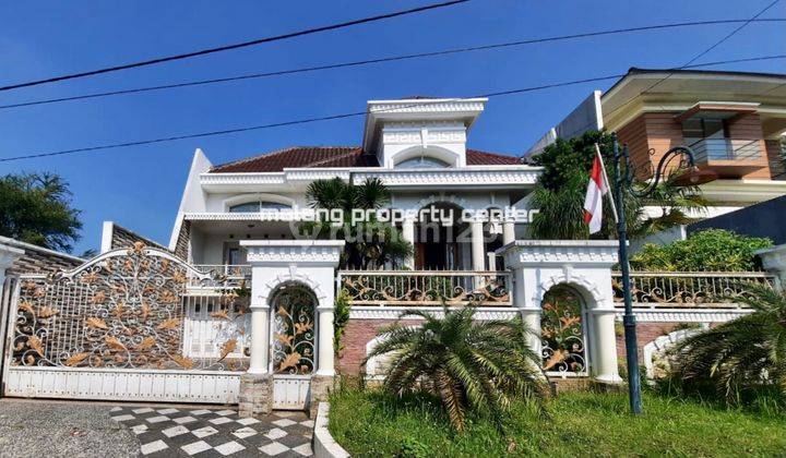 Rumah Mewah Kawasan Dieng Dekat Tengah Kota Ijen 1