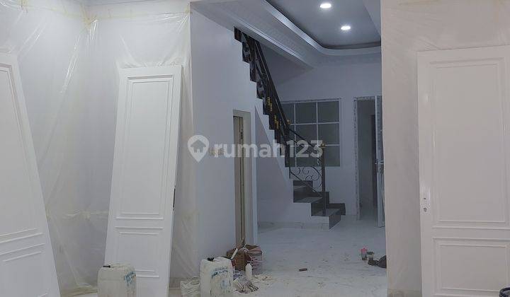 Di jual Rumah Mewah Dalam Cluster Besar Di Jagakarsa 2