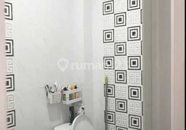 Semi-Furnished Minimalist House In Graha Raya Bintaro 2