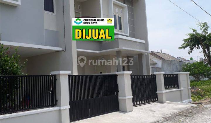 Rumah 2 lantai baru gress di cluster solo baru 2