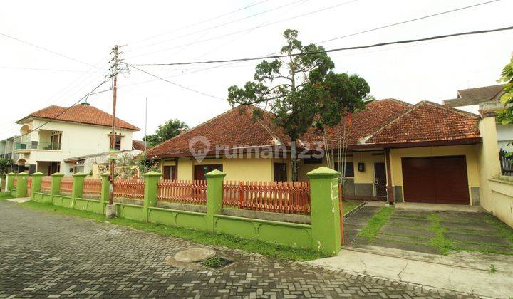 Rumah Luas Dekat Ugm Depok Sleman Yogyakarta. 1