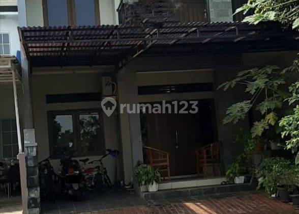 Rumah Terawat Dalam Perumahan Asri, Jalan Lebar, Lokasi Strategis 1