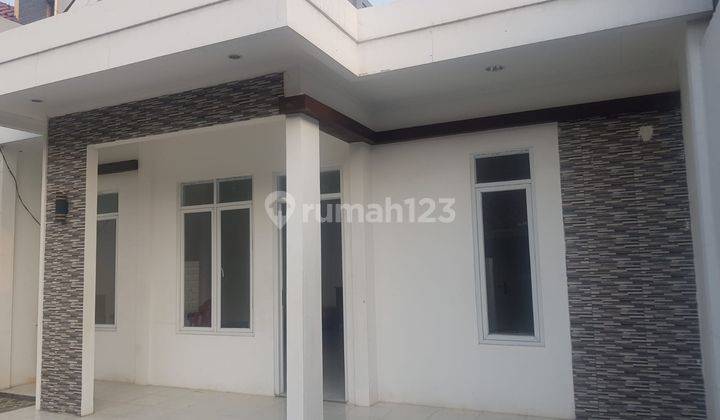 Dijual Rumah di Perumahan Duta Bintaro 2