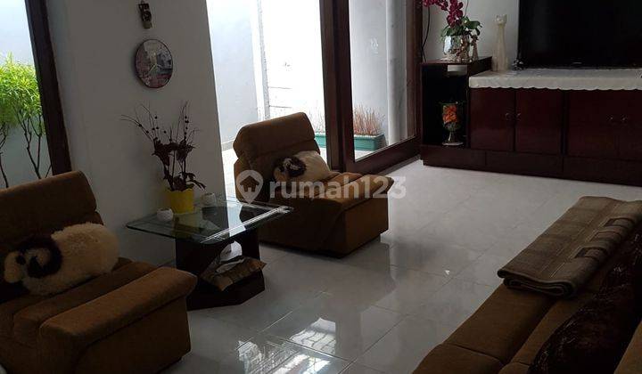 Rumah Asri Dijual Semi Furnis di Kebayoran Blok S Jakarta Selatan  1