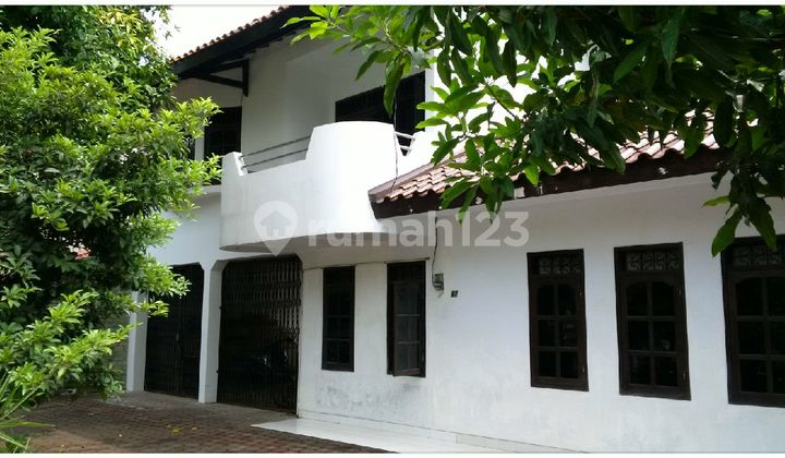 RUMAH MURAH HALAMAN LUAS LOKASI STRATEGIS PONDOK GEDE 2