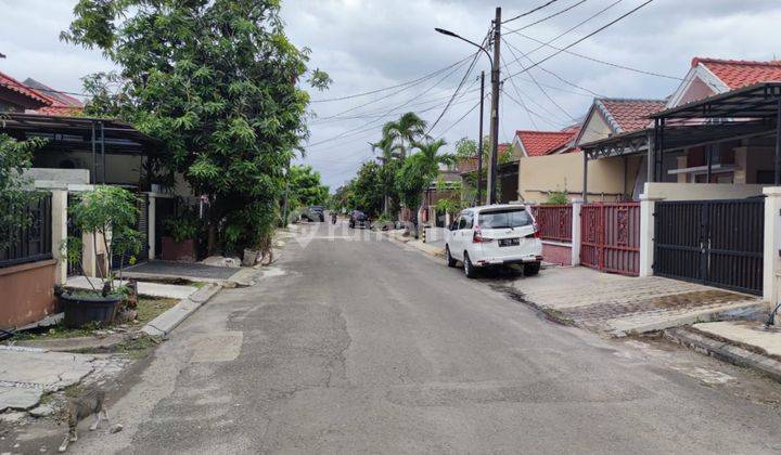  rumah Cantik Dalam Cluster taman sari luas 9x20 kamar 3+1 harapan indah bekasi barat 2