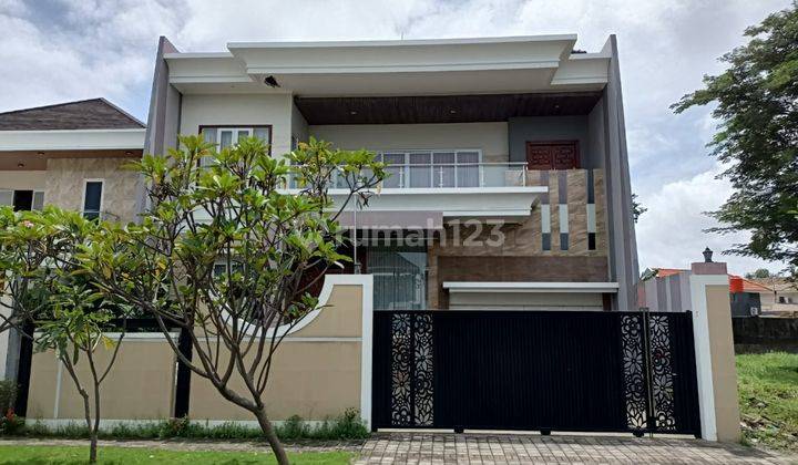 Dijual rumah mewah di perumahan graha padma 1