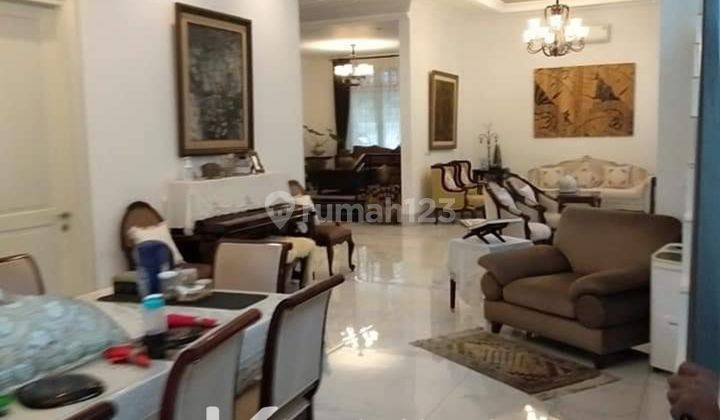 Luxurious House Menteng Akses Premium Jalan Utama 2