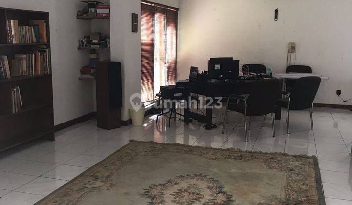 Rumah Dengan Private Pool Di Rempoa Jaksel 2