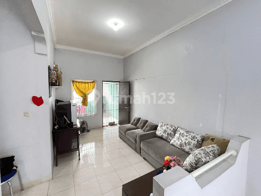 Rumah siap huni dalam cluster Victoria Park Residence karawaci 1