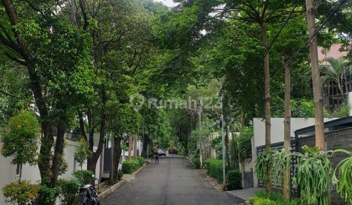 RUMAH ISTIMEWA at Jl KEMANG DALAM, JAKSEL dgn S.POOL 2