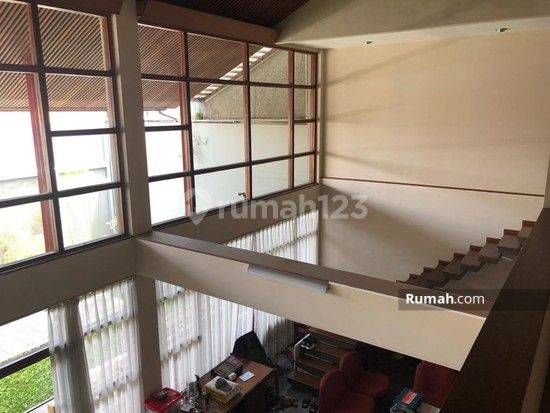 Rumah Bonus Kitchen Set Lokasi Strategis di Setra Duta Bandung  1