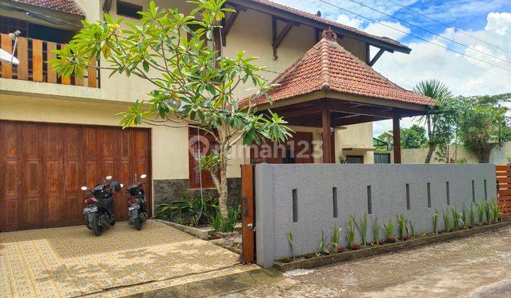 Rumah Kolam Renang View Sawah di Palagan 2