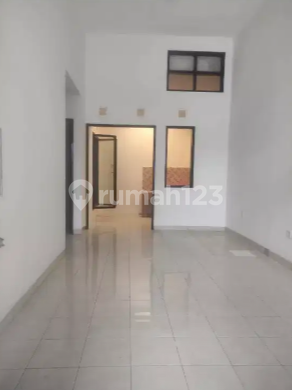 Rumah Cantik Sudah Renovasi di Graha Raya Bintaro