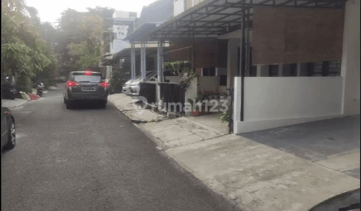 Rumah Cantik Sudah Renovasi Di Graha Raya Bintaro 1