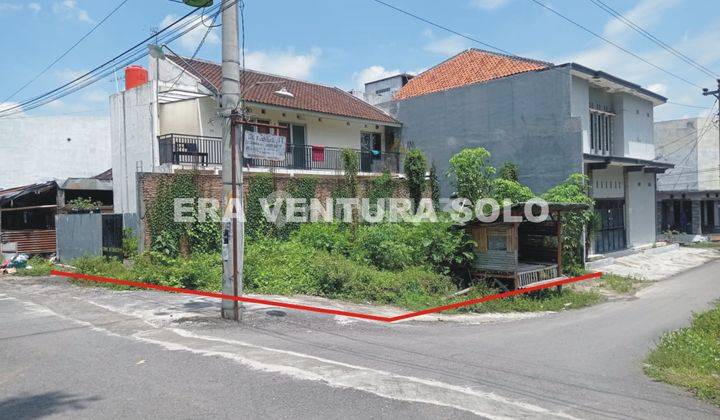 rumah kost diarea UNS solo  1