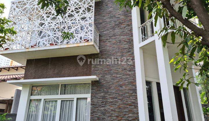 Rumah Modern Hook di Rawasari Cempaka Putih Jakarta Pusat 1