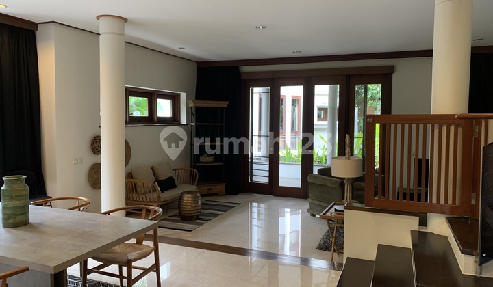 Town House - Cipete 2