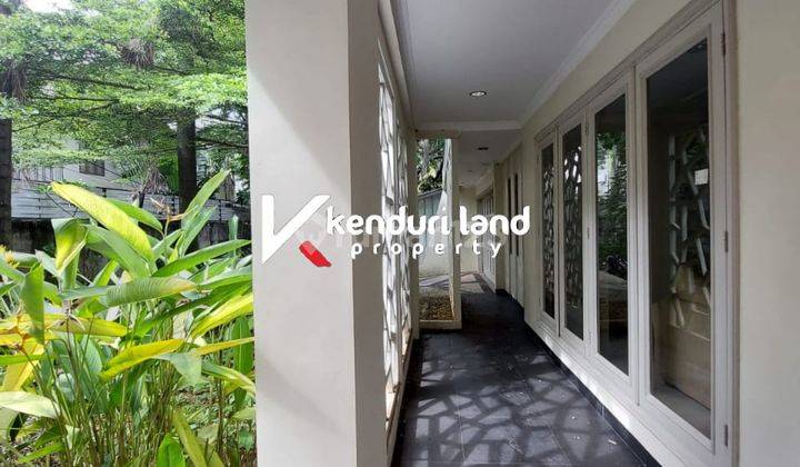 DIJUAL RUMAH MEWAH ELEGAN TANAH LUAS HARGA MURAH  AKSES 2 MOBIL LINGKUNGAN ASRI AMPERA 2