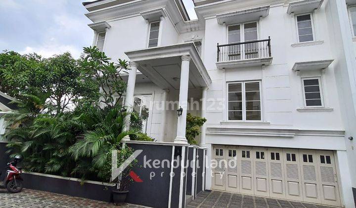 Dijual Rumah Mewah Classic di Ampera Kemang 1