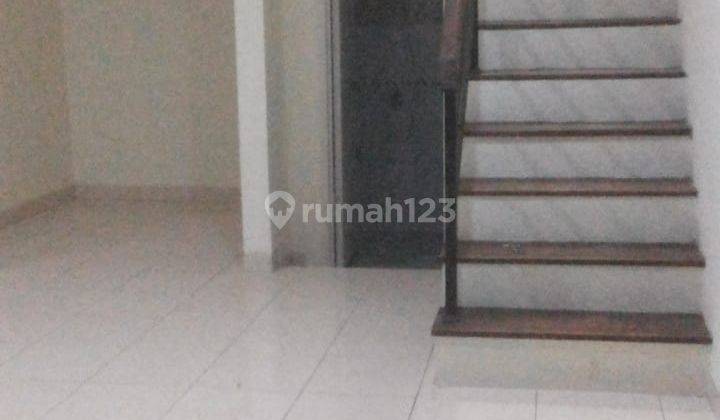 Rumah dalam komplek di Cinere 2