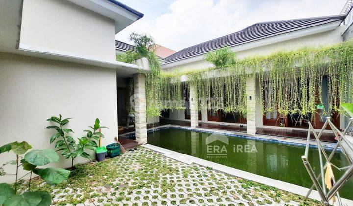 Rumah Mewah Solo Dengan Kolam Renang Pribadi 1