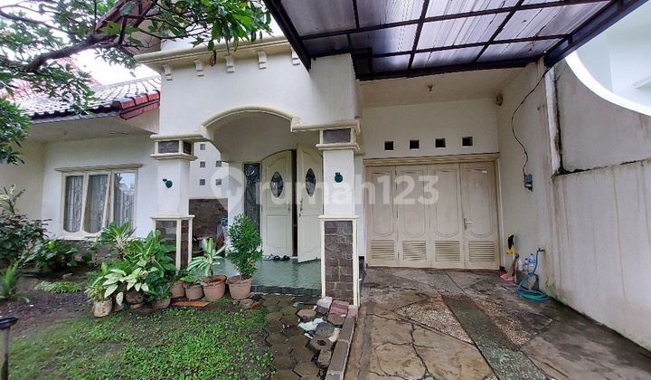 A charming house on the main road of Araya housing estate, very attractive price, move-in ready condition. 2