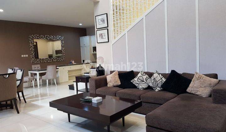 Rumah  Mewah Full Furnish Daerah Setrawangi 1