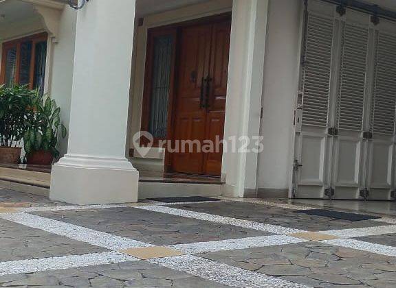 Rumah Mewah dan Besar Dalam Komplek  Pondok Indah 2