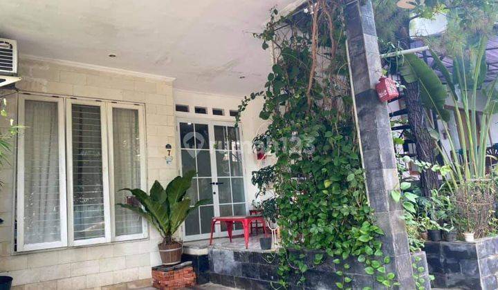 Rumah cantik asri semi furnish 15 menit dari mrt lebak bulus 2